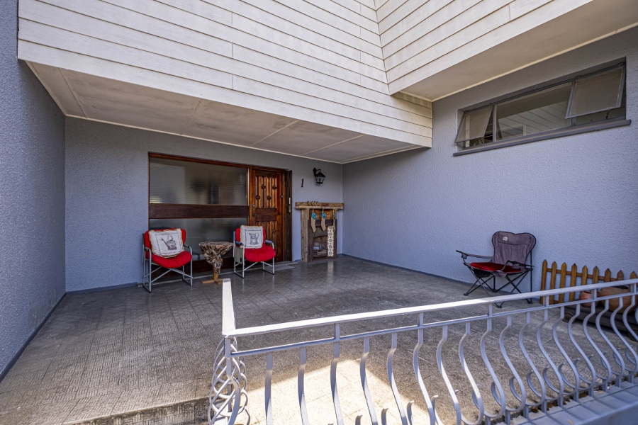 4 Bedroom Property for Sale in Sunridge Park Eastern Cape